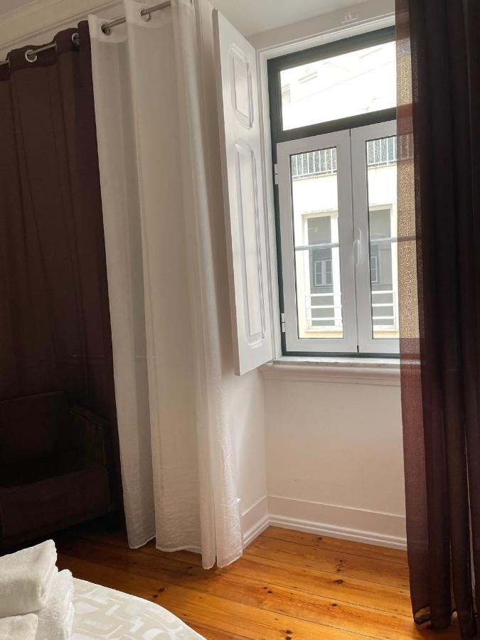 Rustic M2 R1 - Amazing Double Room With Shared Bathroom Lisboa Eksteriør billede